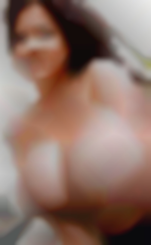 Woman head looking fuck men smokiing.